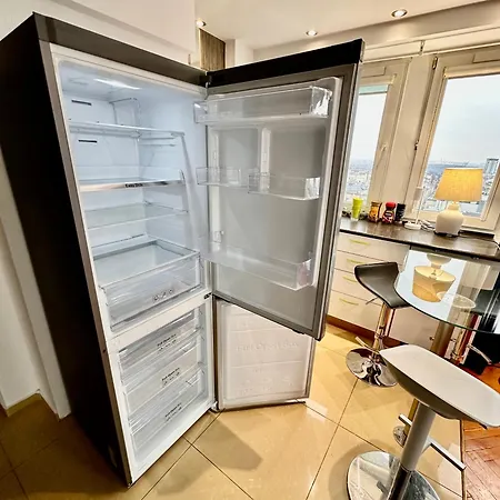 Sawa 6 Metro Fast Wifi 70'tv Panorama Hbo, Netflix, Dsiney+ Appartement