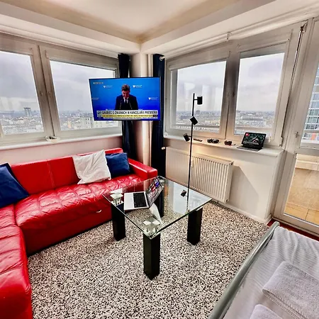 Apartment Sawa 6 Metro Fast Wifi 70'tv Panorama Hbo, Netflix, Dsiney+