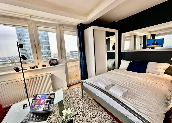 Apartment Sawa 6 Metro Fast Wifi 70'tv Panorama Hbo, Netflix, Dsiney+ Warschau