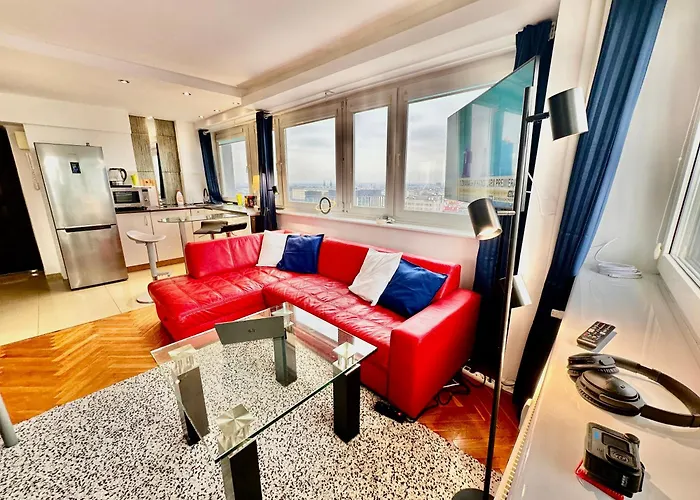 Sawa 6 Metro Fast Wifi 70'tv Panorama Hbo, Netflix, Dsiney+ Apartment *