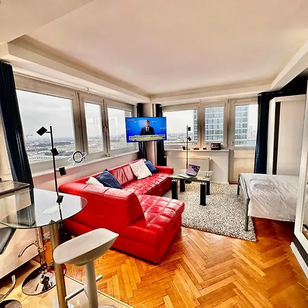 Sawa 6 Metro Fast Wifi 70'tv Panorama Hbo, Netflix, Dsiney+ * Warsaw