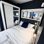 Apartman Sawa 6 Metro Fast Wifi 70'tv Panorama Hbo, Netflix, Dsiney+ Varsó