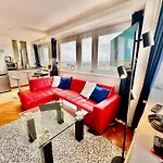 Sawa 6 Metro Fast Wifi 70'tv Panorama Hbo, Netflix, Dsiney+ Apartman *