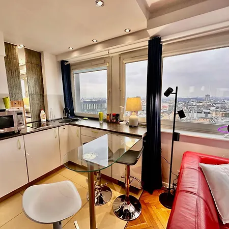 Sawa 6 Metro Fast Wifi 70'tv Panorama Hbo, Netflix, Dsiney+ Appartement